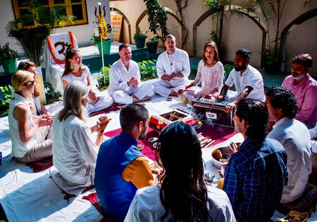 300 hours hatha yoga teacher training in rishikesh